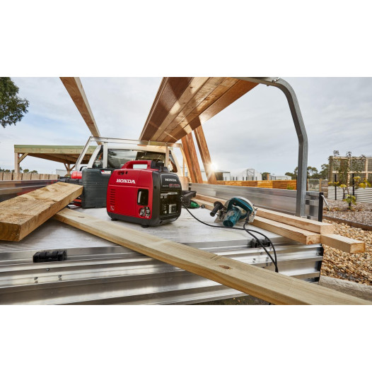 EU22i-KEY-FEATURES-Power-for-Work-526x541